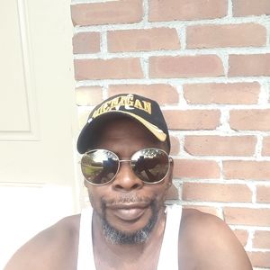 Meet your Posher, Vince